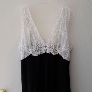 Lace nightie, nightgown, sleep gown NEVER WORN